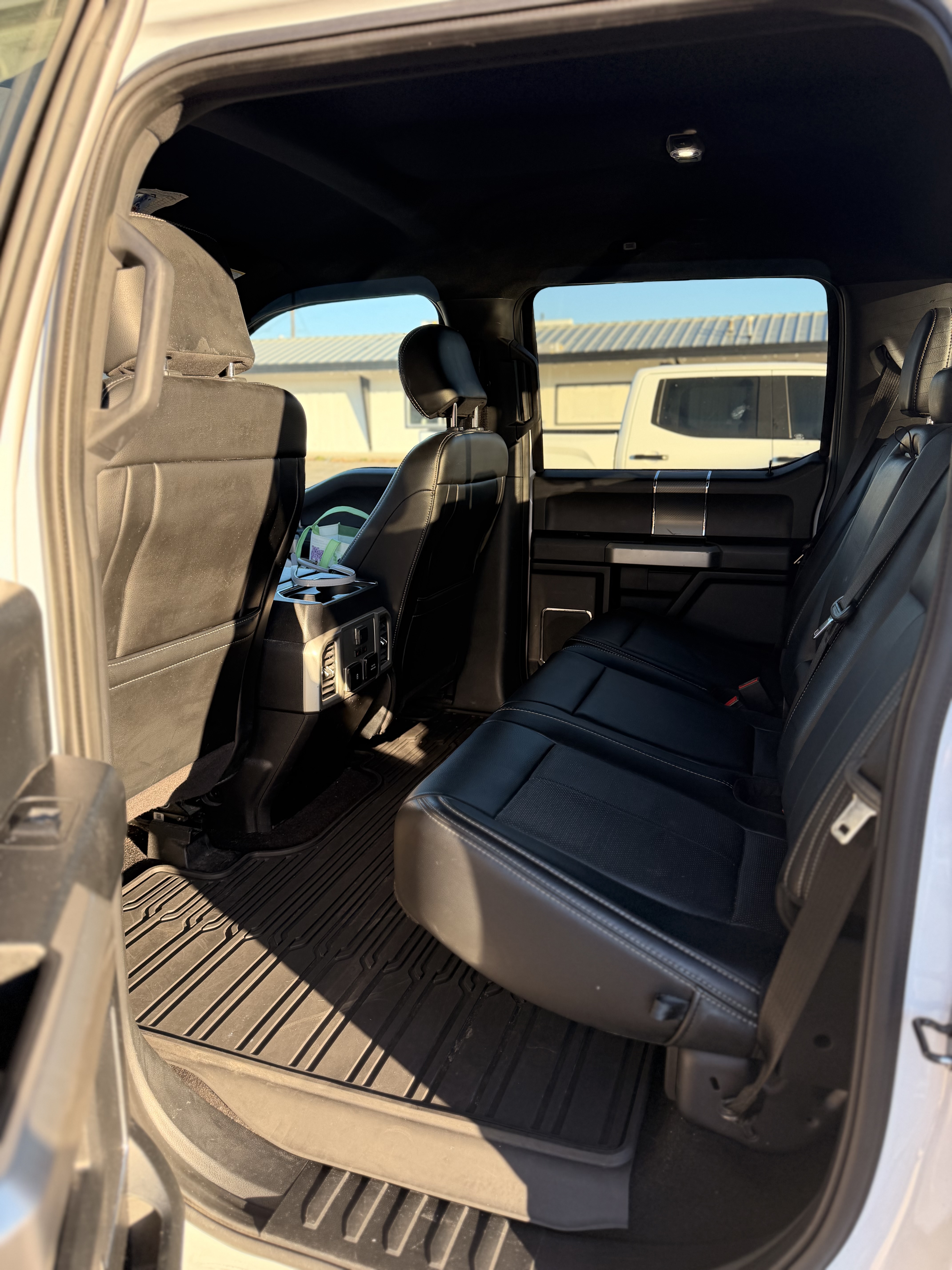 Used 2020 Ford F150 Lariat w/ Equipment Group 502A Luxury AWD/4WD image 11