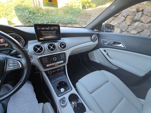 Used 2018 Mercedes-Benz CLA 250 4MATIC image 17