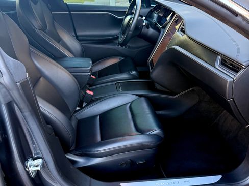 Used 2020 Tesla Model S Long Range Plus image 20