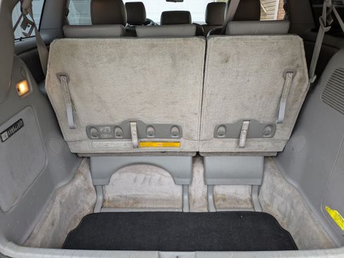 Used 2007 Toyota Sienna XLE image 24