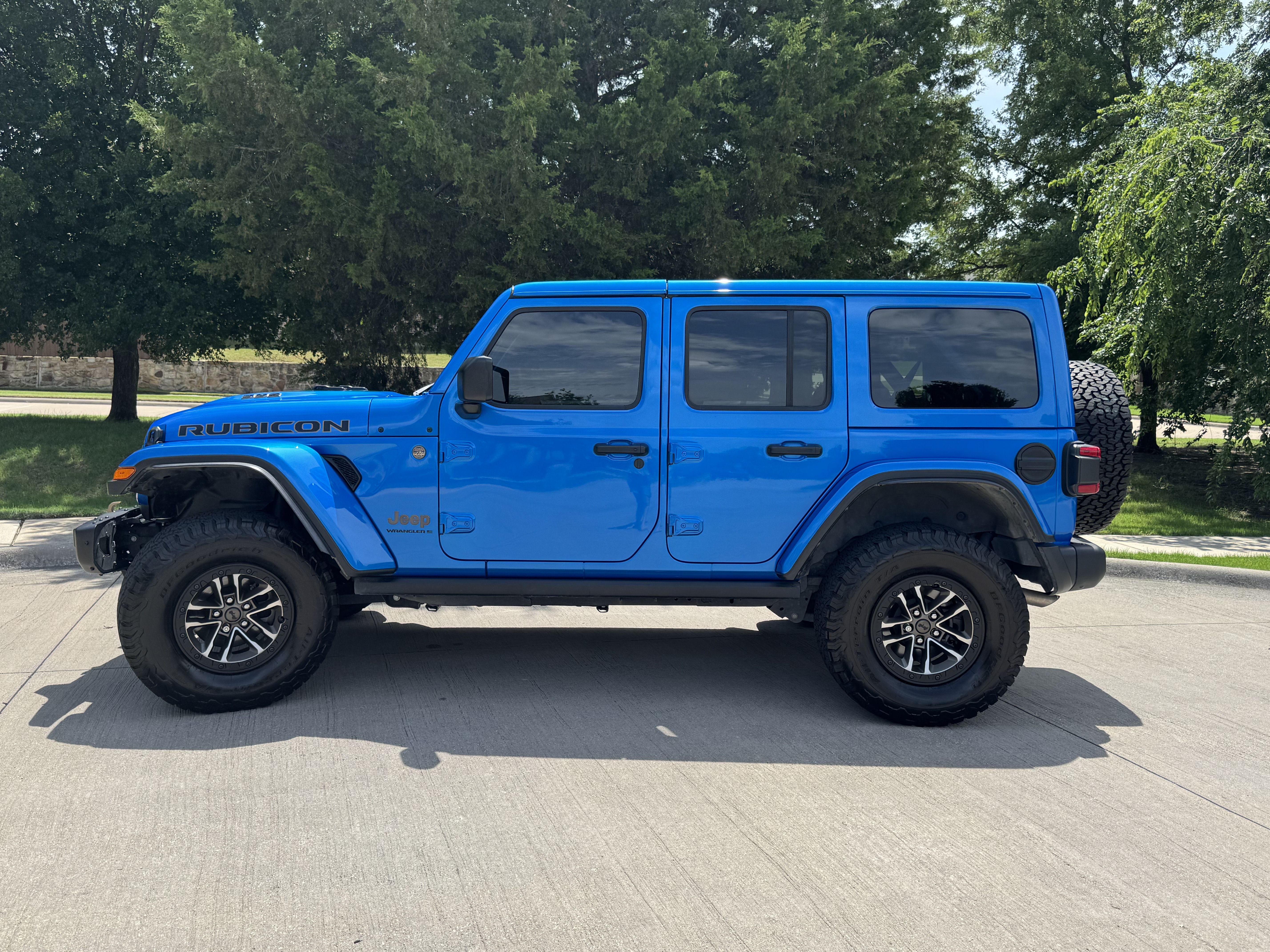Used 2024 Jeep Wrangler Unlimited Rubicon 392 AWD/4WD image 5