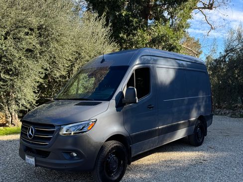 Used 2020 Mercedes-Benz Sprinter 2500 image 11