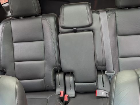 Used 2014 Ford Explorer Limited image 12