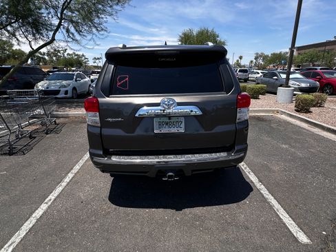 Used 2011 Toyota 4Runner SR5 RWD image 4