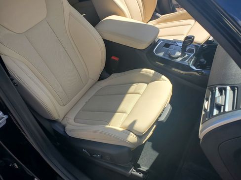 Used 2024 BMW X3 sDrive30i w/ Convenience Package image 9