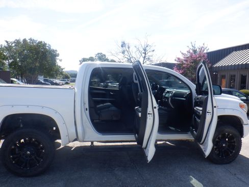 Used 2016 Toyota Tundra Platinum AWD/4WD image 6