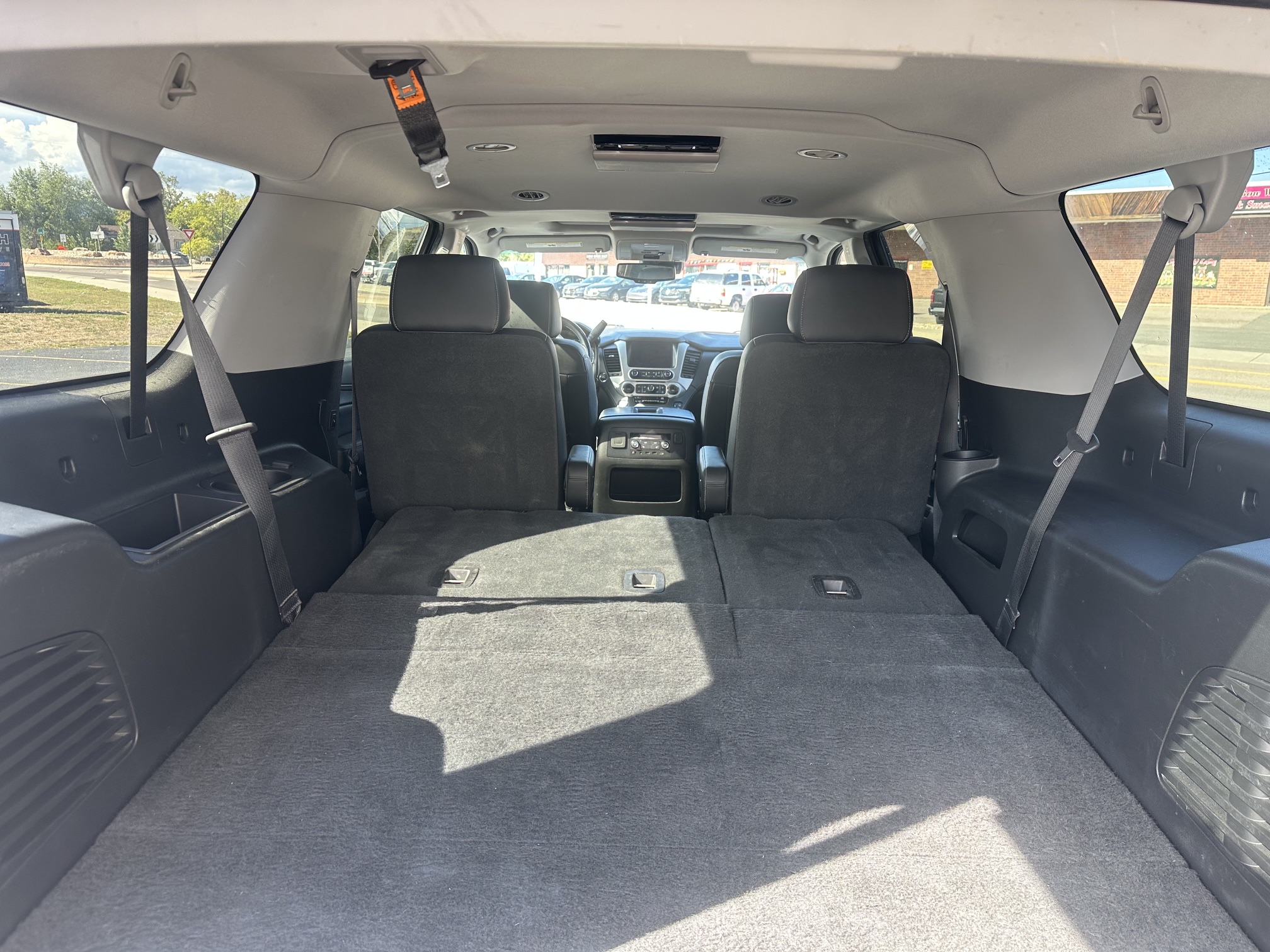 Used 2019 GMC Yukon XL SLT w/ Premium Edition AWD/4WD image 9