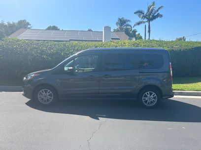 Used 2022 Ford Transit Connect XLT w/ XLT Premium Package