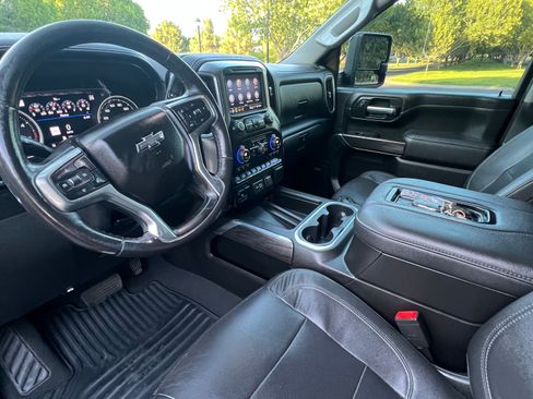 Used 2021 Chevrolet Silverado 2500 LTZ w/ LTZ Plus Package AWD/4WD image 8