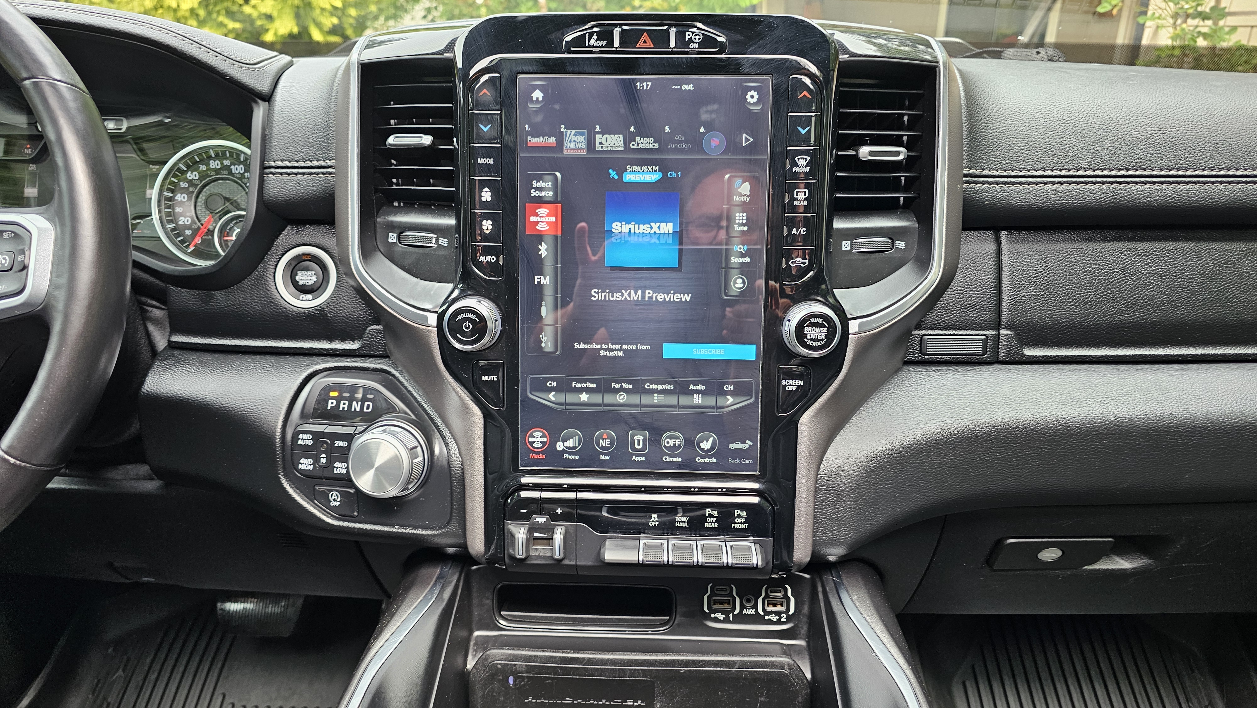 Used 2020 RAM 1500 Laramie AWD/4WD image 12