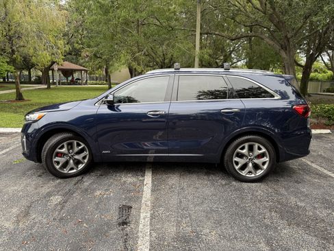 Used 2019 Kia Sorento SX image 1