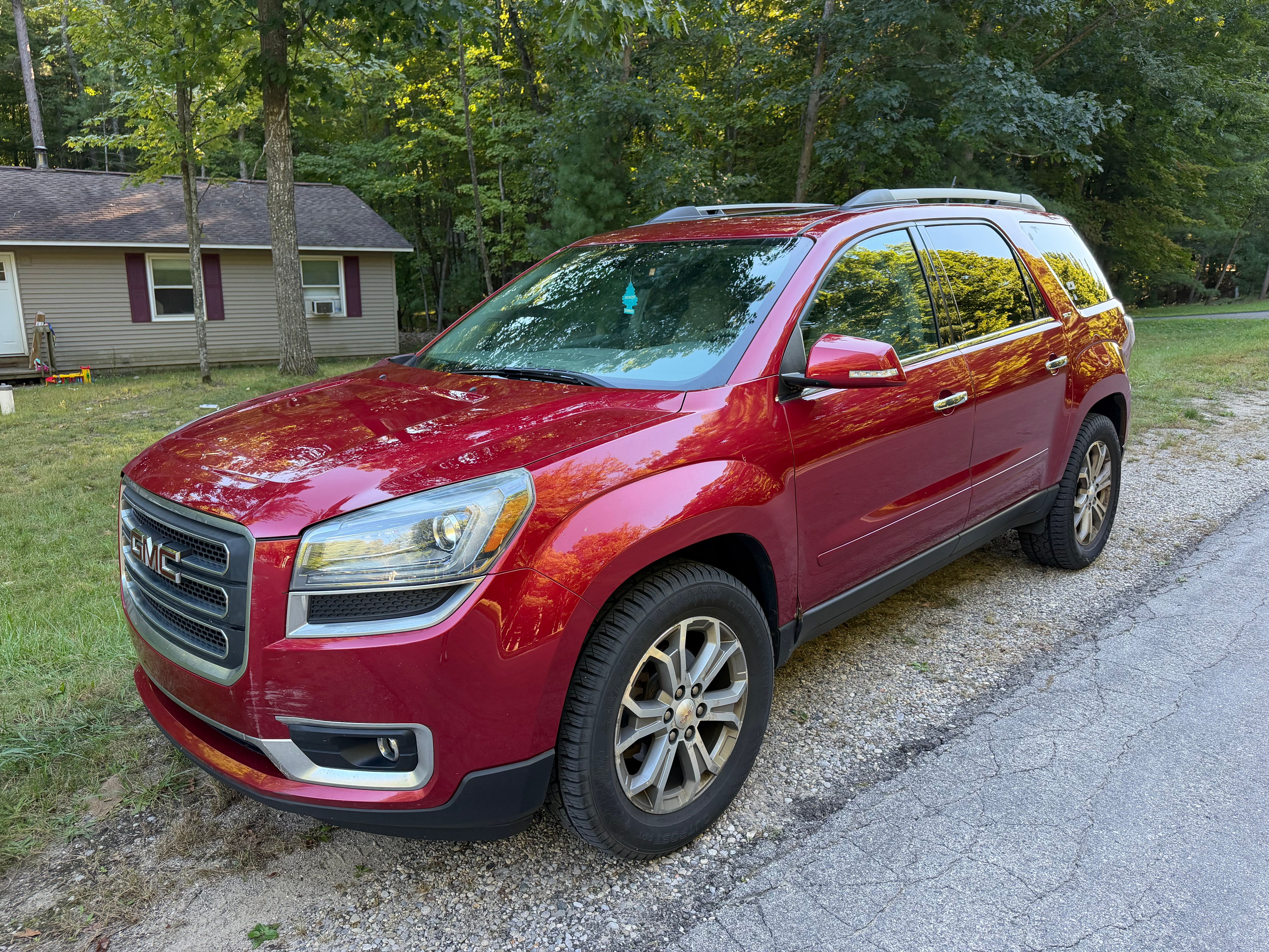 Used 2014 GMC Acadia SLT AWD/4WD image 1