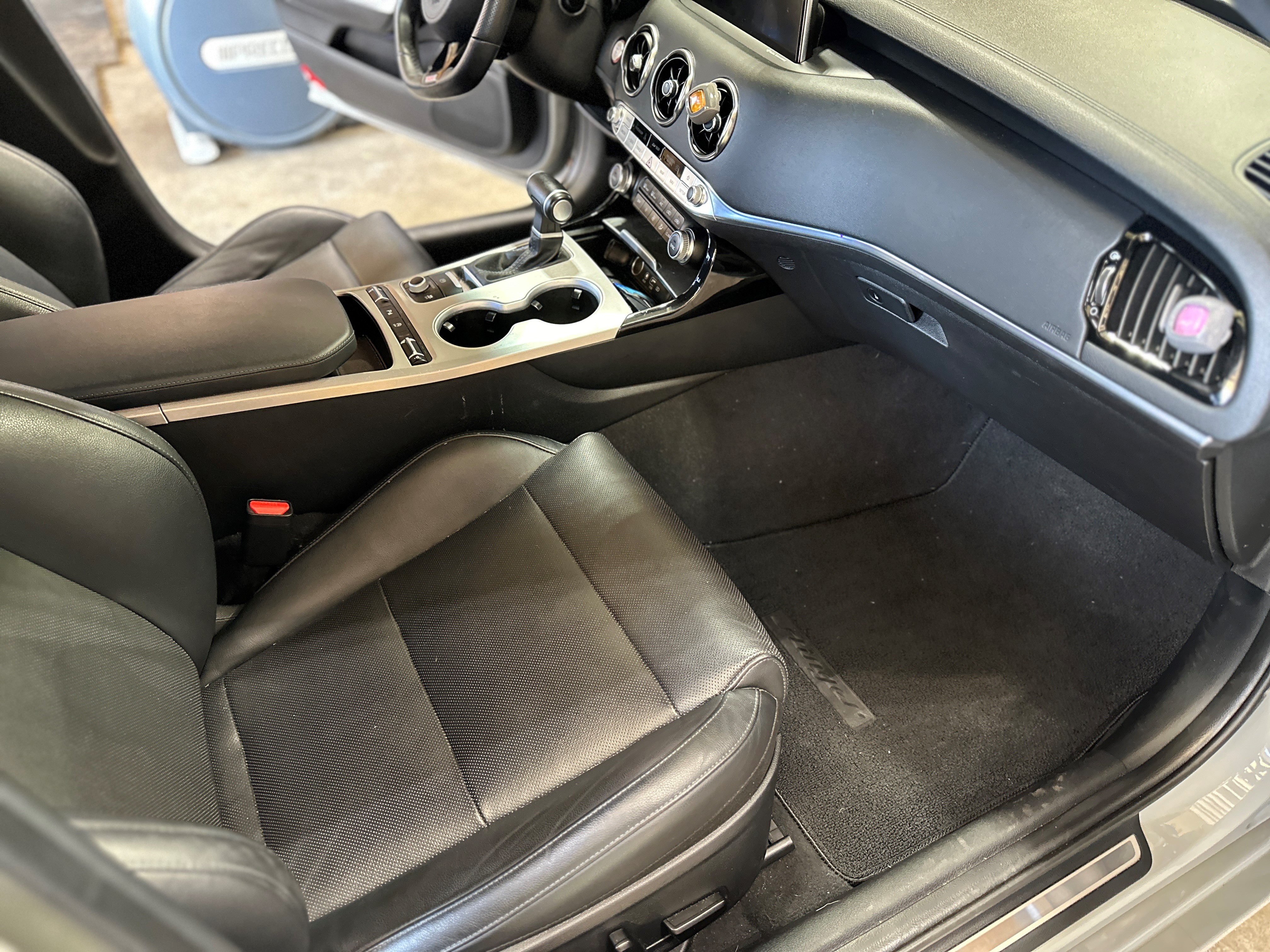 Used 2018 Kia Stinger GT1 w/ Paint Protection Package RWD image 10