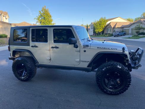 Used 2007 Jeep Wrangler Unlimited Rubicon w/ PWR Convenience Group AWD/4WD image 5