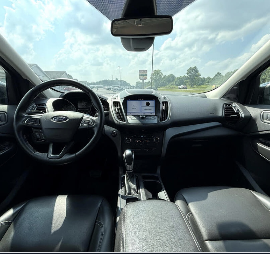 Used 2019 Ford Escape SEL AWD/4WD image 9