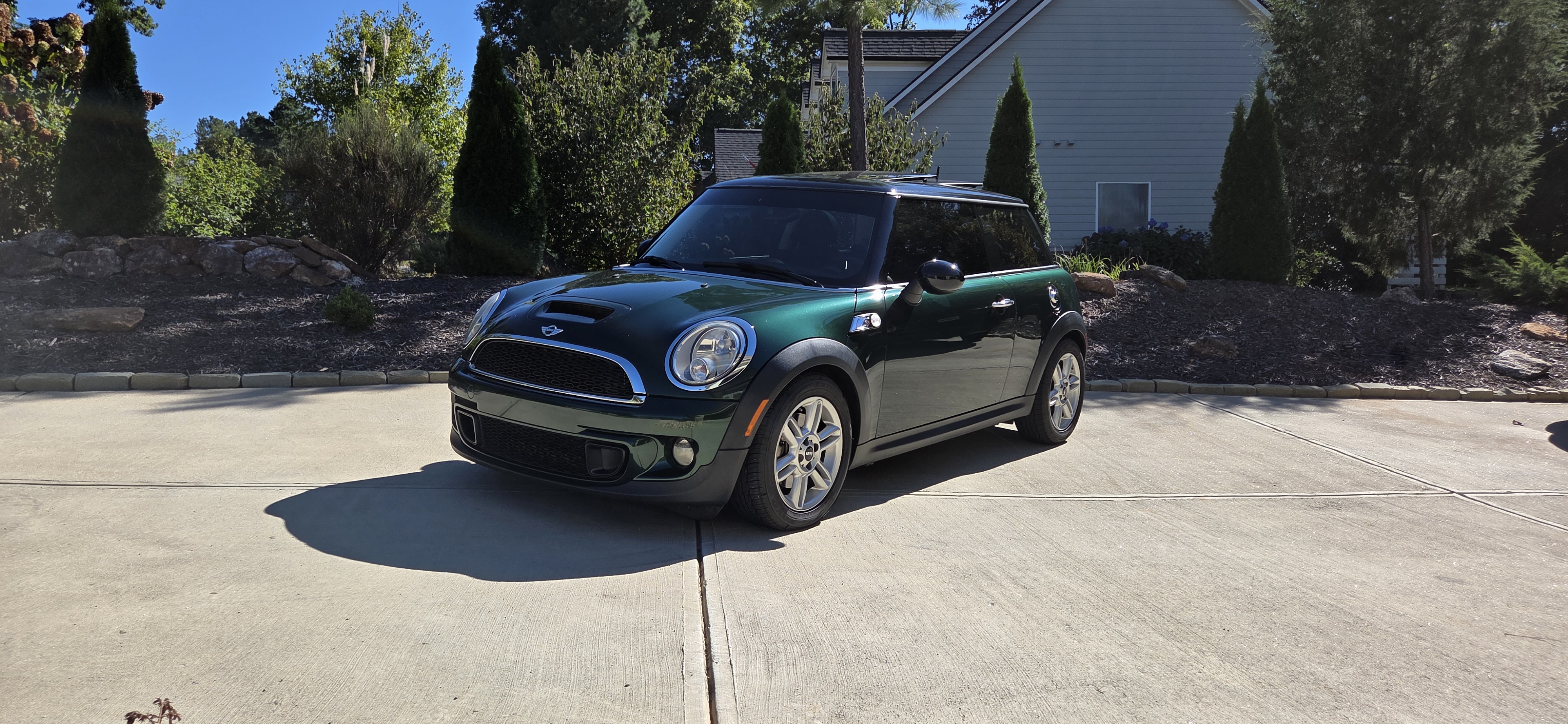 Used 2013 MINI Cooper S FWD image 2
