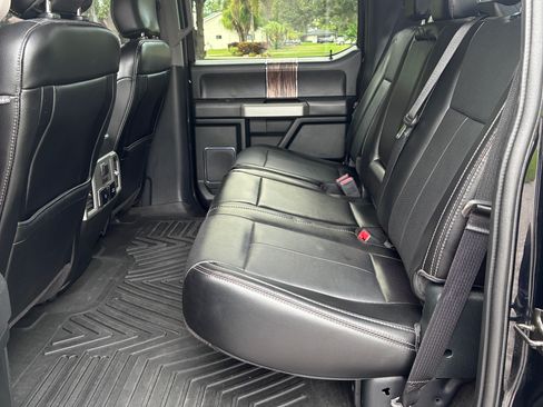 Used 2018 Ford F150 Lariat w/ Equipment Group 502A Luxury AWD/4WD image 9