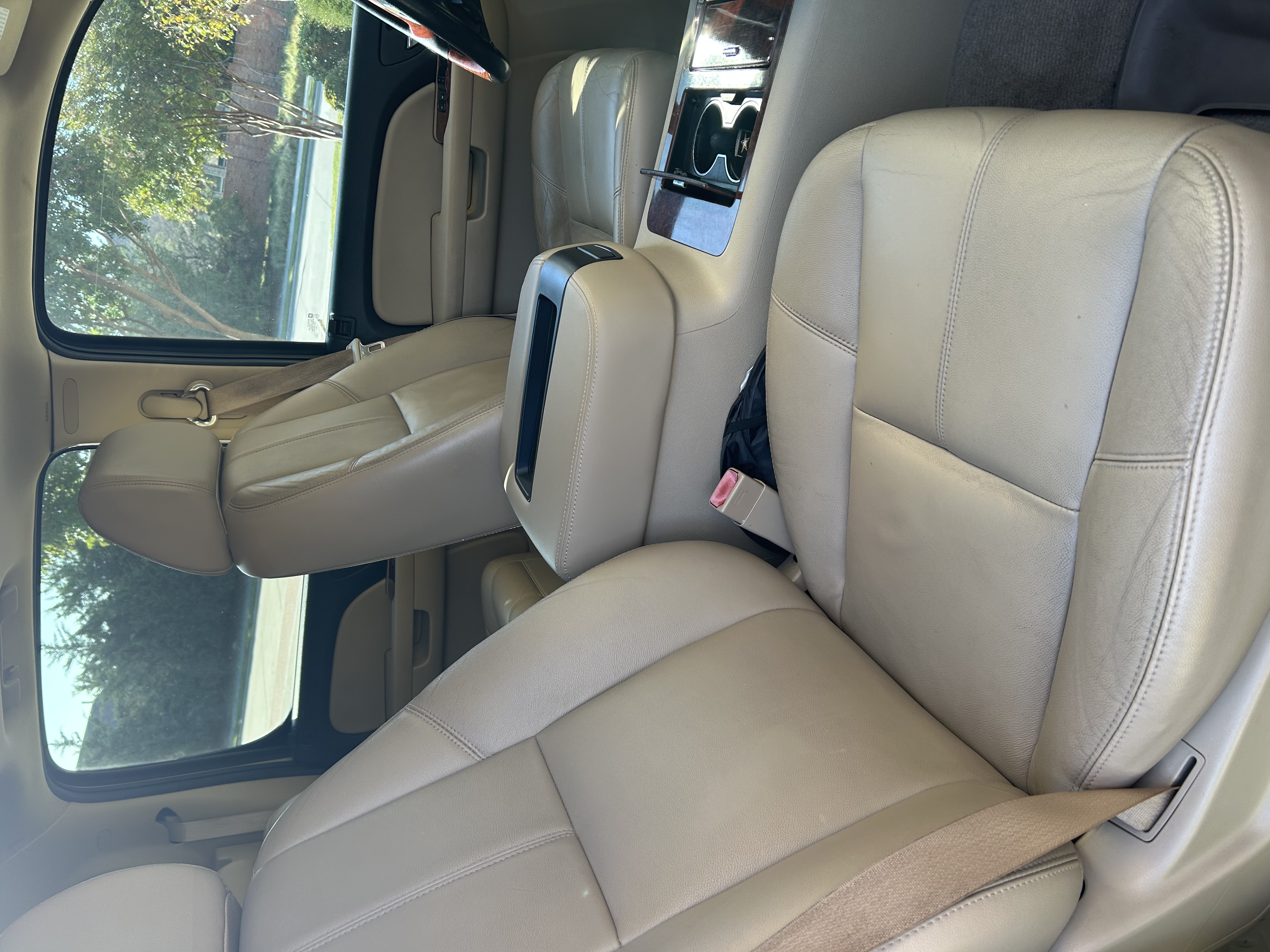 Used 2008 Chevrolet Avalanche LTZ w/ LTZ Preferred Equipment Group RWD image 16