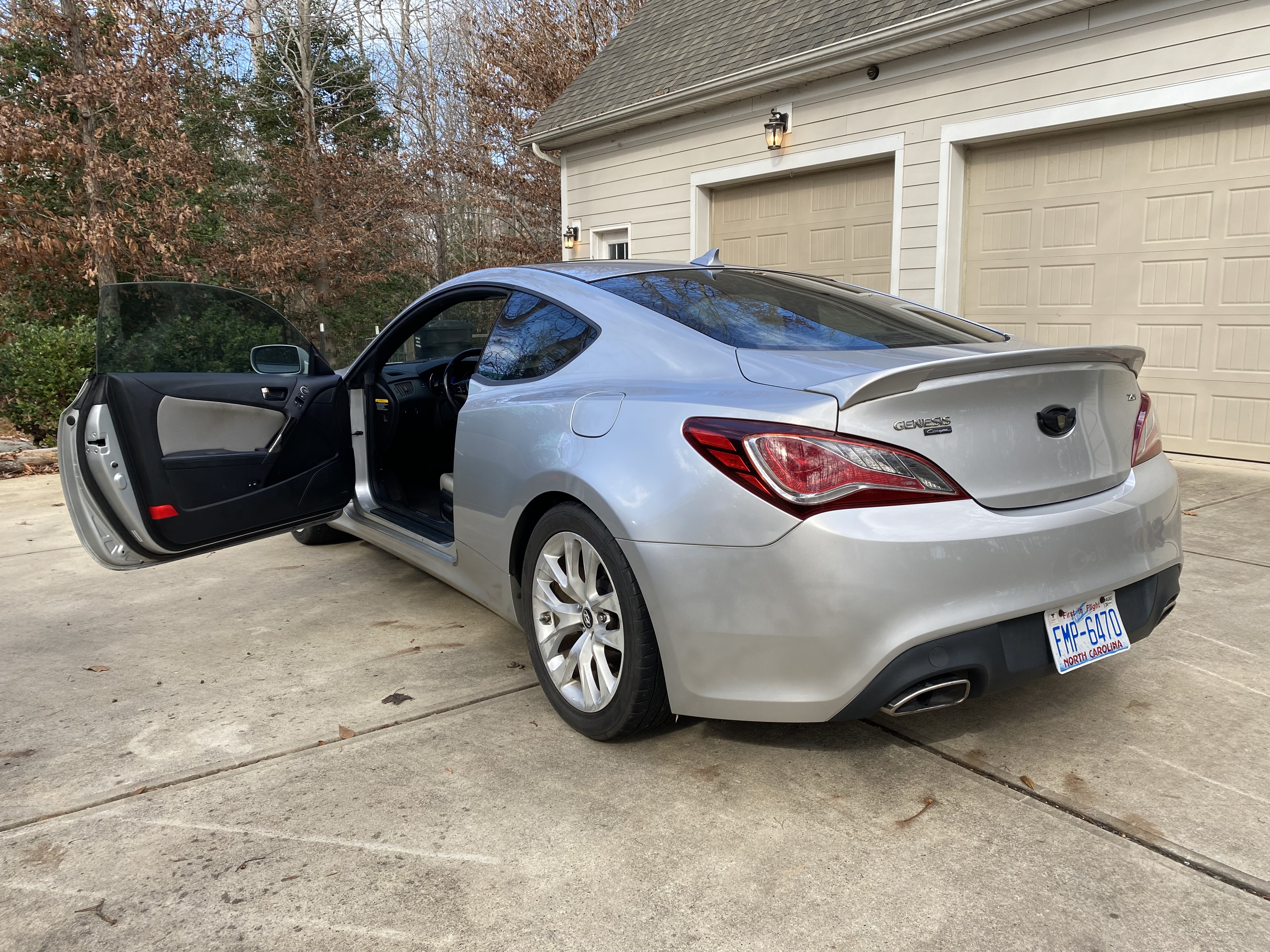 Used 2013 Hyundai Genesis 2.0T RWD image 14