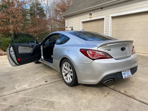 Used 2013 Hyundai Genesis 2.0T image 14