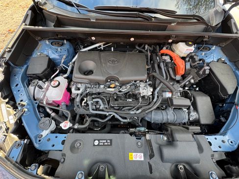 Used 2023 Toyota RAV4 SE image 31