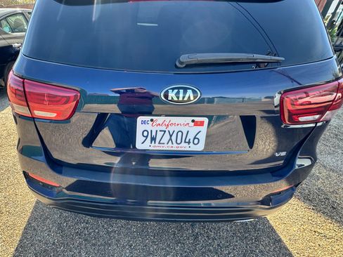 Used 2020 Kia Sorento S FWD image 5