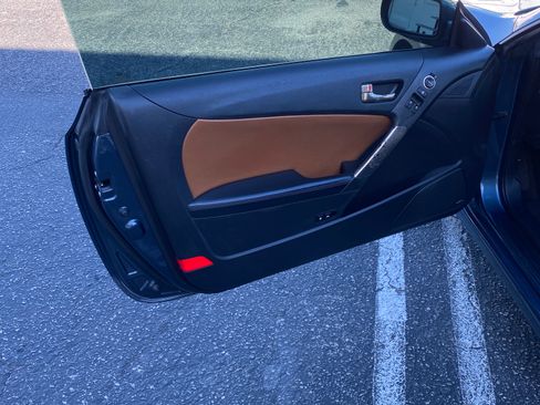 Used 2013 Hyundai Genesis 3.8 image 15