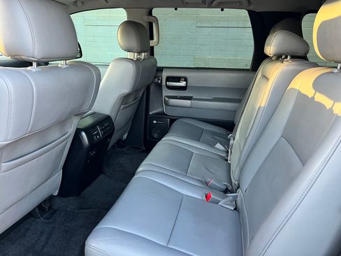Used 2014 Toyota Sequoia Limited image 10