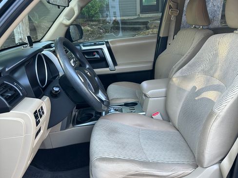 Used 2011 Toyota 4Runner SR5 RWD image 8