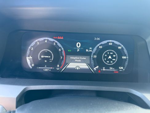 Used 2024 Toyota Tacoma TRD Off-Road image 14