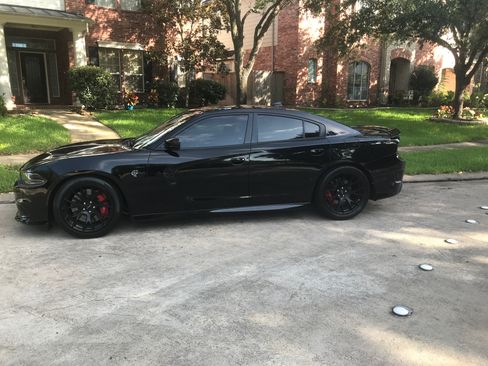 Used 2016 Dodge Charger SRT Hellcat w/ Harman/Kardon Audio Group RWD image 6