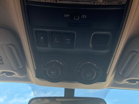 Used 2014 Toyota 4Runner Trail AWD/4WD image 32