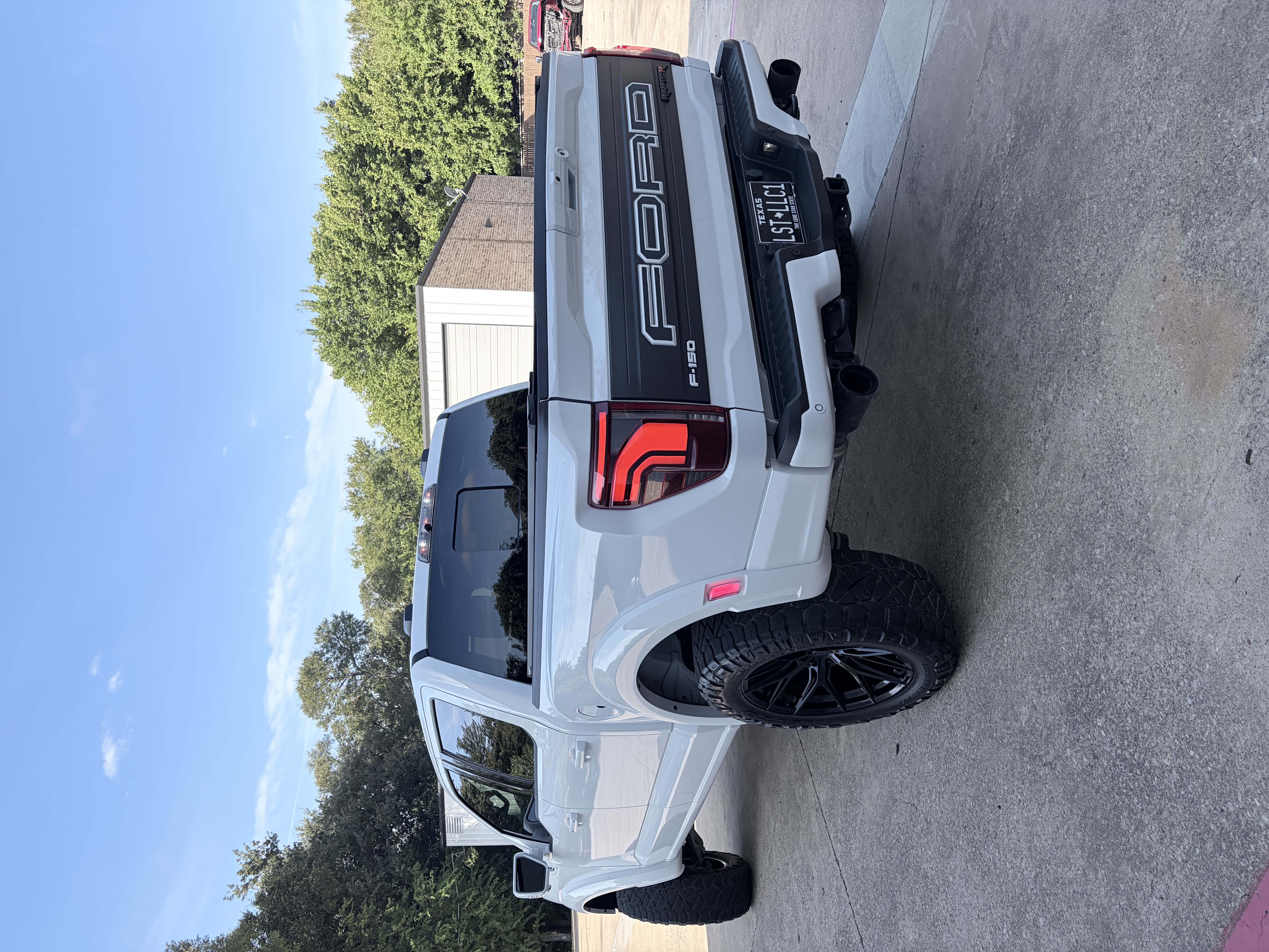 Used 2025 Ford F150 Raptor w/ Equipment Group 803A Raptor R AWD/4WD image 2