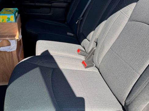 Used 2024 RAM 2500 Big Horn w/ Sport Appearance Package image 9