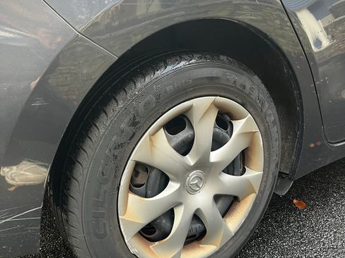 Used 2015 MAZDA MAZDA3 i SV image 17