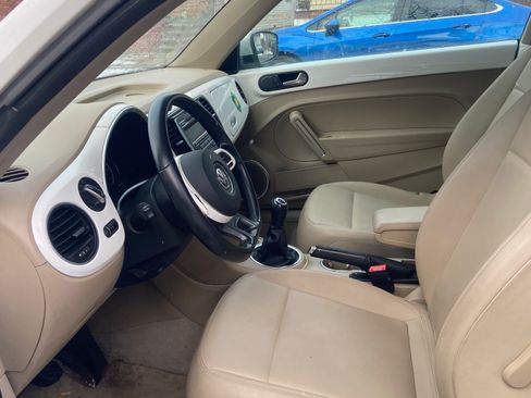 Used 2014 Volkswagen Beetle 2.5 image 8