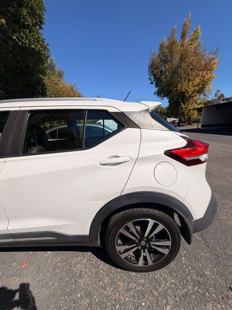 Used 2019 Nissan Kicks SR w/ SR Premium Package FWD image 1