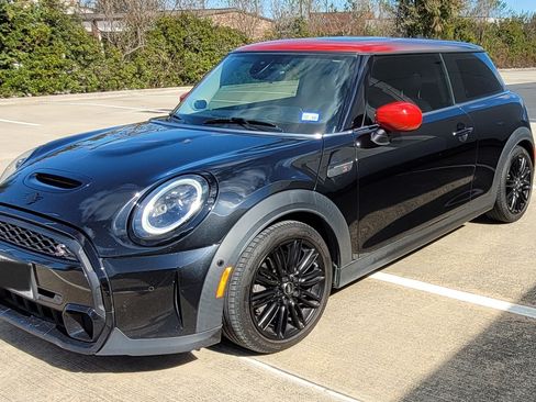 Used 2023 MINI Cooper S image 2