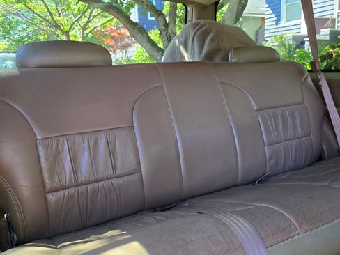 Used 1995 Chevrolet Tahoe 4WD 2-Door image 12