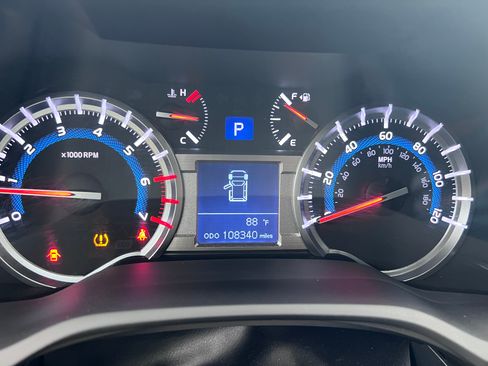 Used 2019 Toyota 4Runner Limited w/ Wilderness Package AWD/4WD image 12