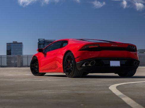 Used 2015 Lamborghini Huracan LP 610-4 image 2