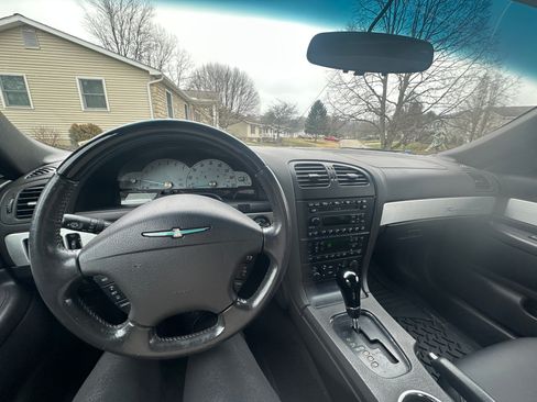 Used 2002 Ford Thunderbird image 9
