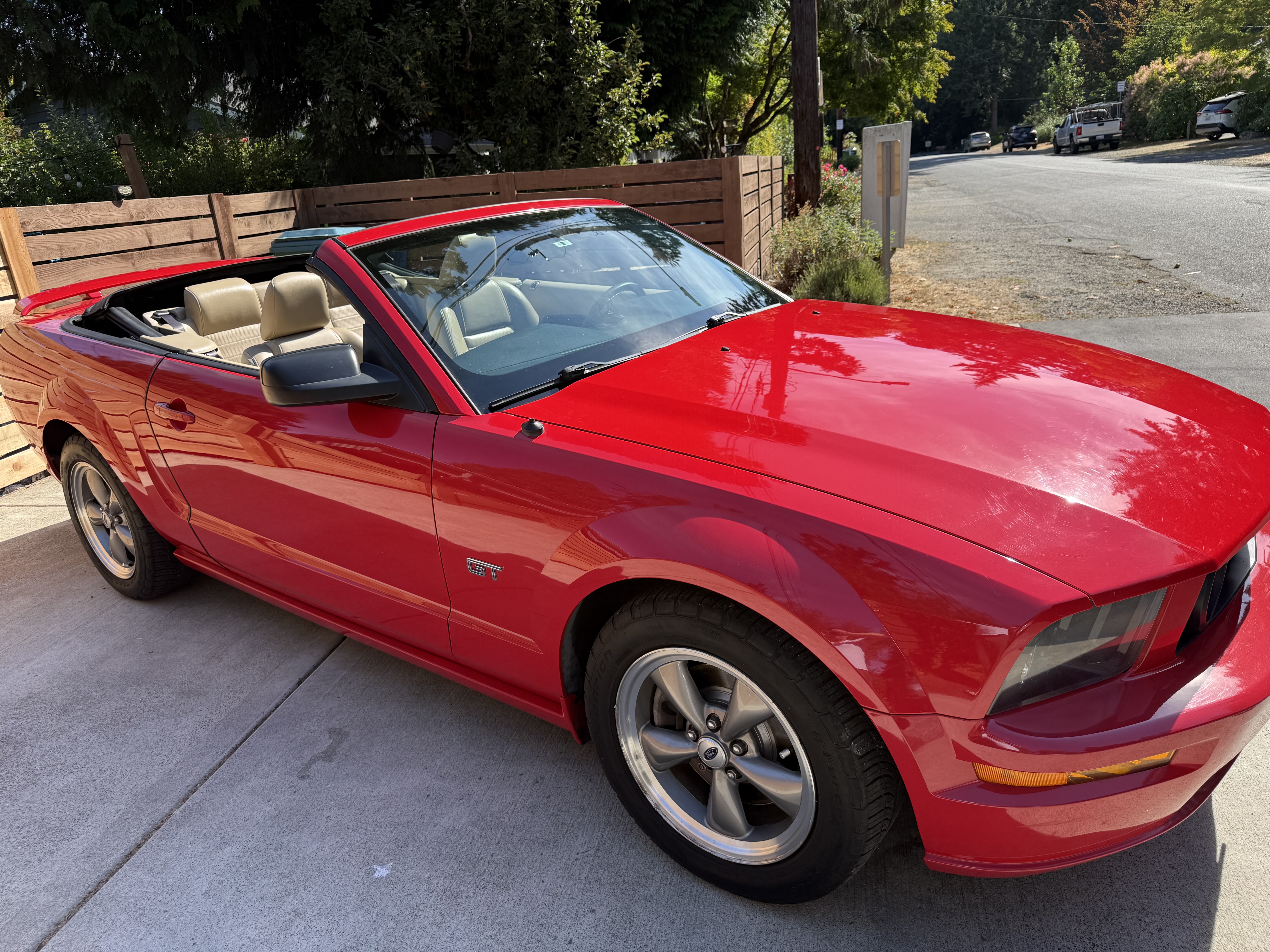 Used 2006 Ford Mustang GT Premium RWD image 2