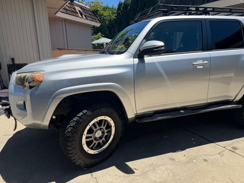 Used 2014 Toyota 4Runner Trail Premium AWD/4WD image 11