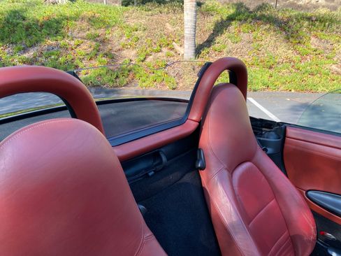 Used 1997 Porsche Boxster image 24
