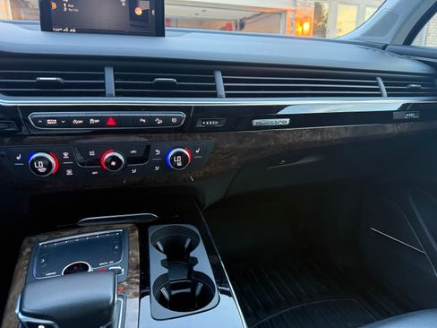 Used 2018 Audi Q7 3.0T Premium Plus w/ Premium Plus Package AWD/4WD image 13