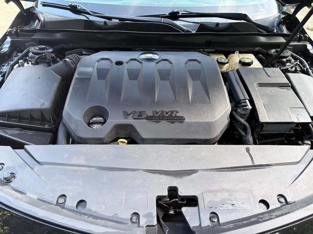 Used 2018 Chevrolet Impala Premier FWD image 13