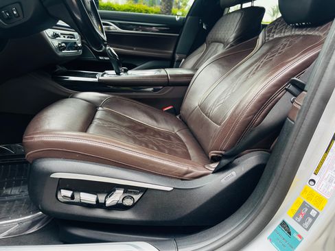 Used 2017 BMW 740e xDrive AWD/4WD image 26