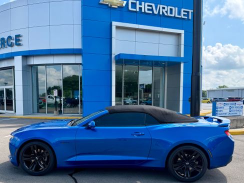 Used 2017 Chevrolet Camaro LT w/ RS Package RWD image 14
