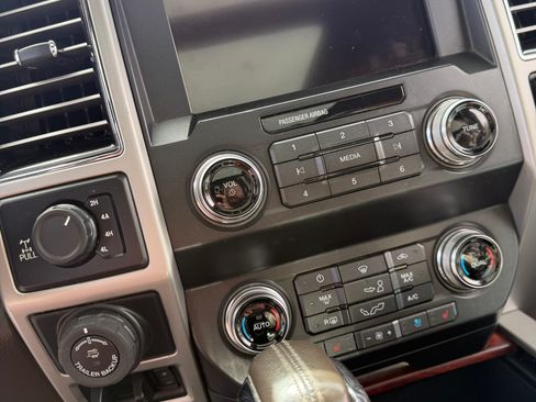 Used 2019 Ford F150 King Ranch w/ Equipment Group 601A Luxury image 21